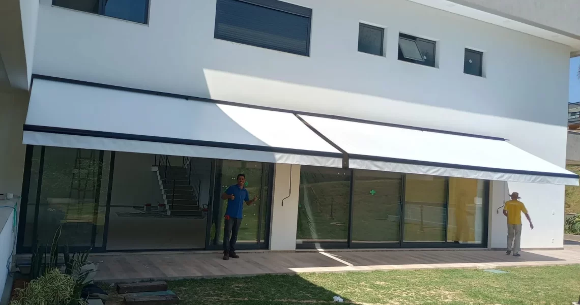 Toldo instalado em residência de Sorocaba
